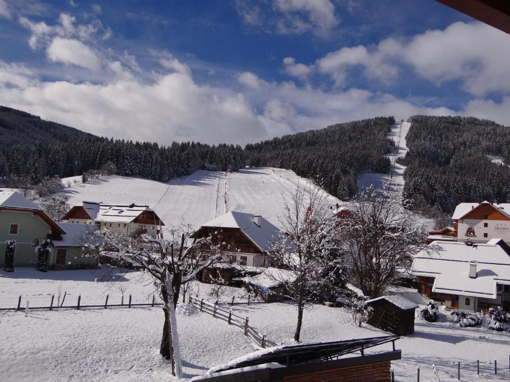 Appartamento Haus Edelweiss Sankt Margarethen im Lungau Esterno foto